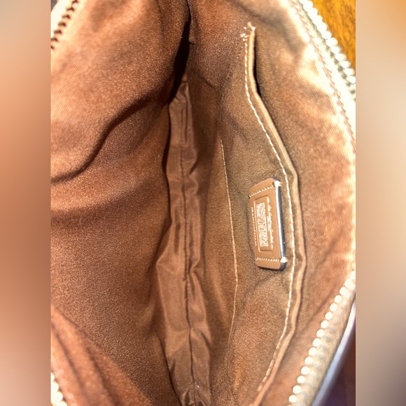 Coach east west crossbody - Picture 5 of 9